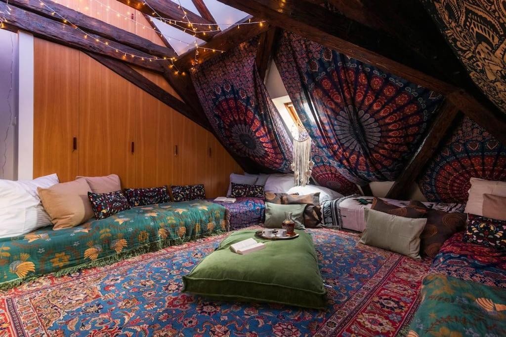 Appartamento Fairytale Duplex - Billiard - Whirlpool - Cinema - Old Town Praga